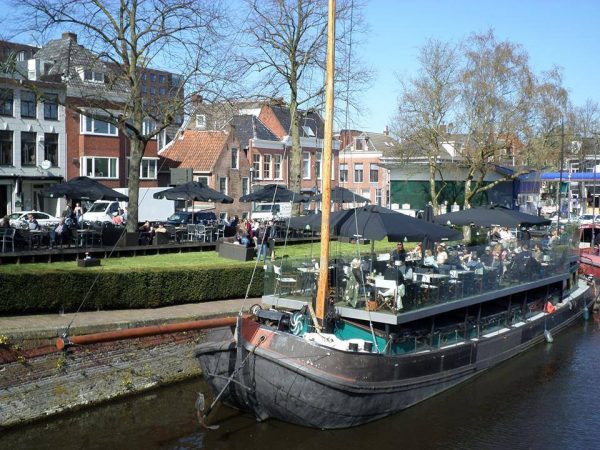 Terras Groningen: Ludina terras aan het water