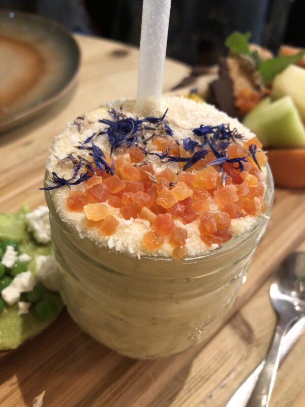 Feel Good Groningen: vegan hotspot met heerlijke lunch deal met Mangoloco smoothie