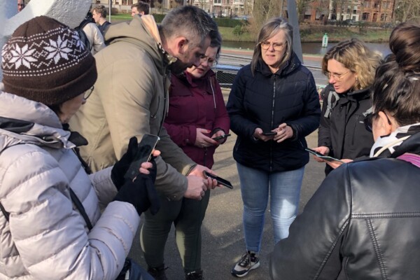 Smartphone Fototour Groningen: stadswandeling met telefoon met begeleiding en fotografietips van fotograaf