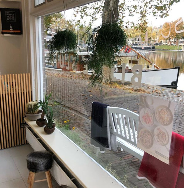 Ontbijten in Groningen? Havermoutbar Bij de Sluis, lekker vegan en vegetarisch - foto Instagram Bij de Sluis