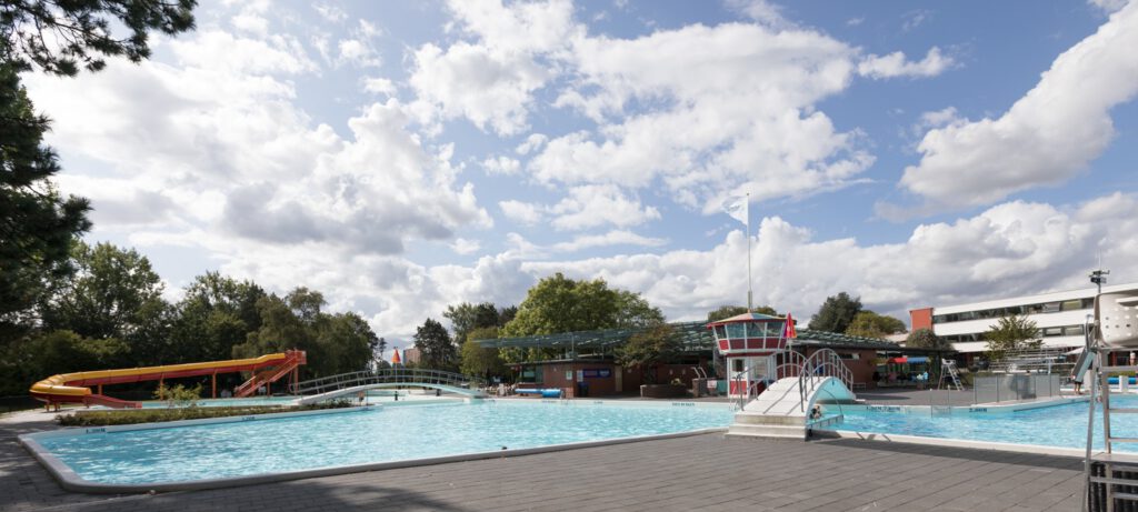 4 x Buitenzwembaden in Groningen en omstreken
