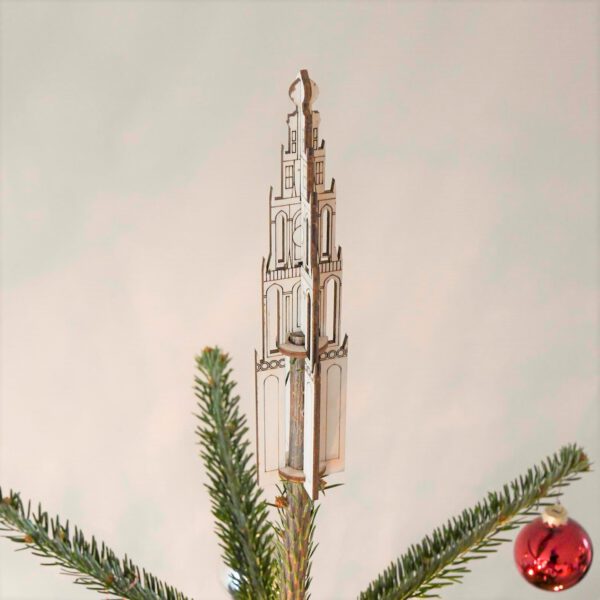 Houten piek Martinitoren: kerstboom versiering