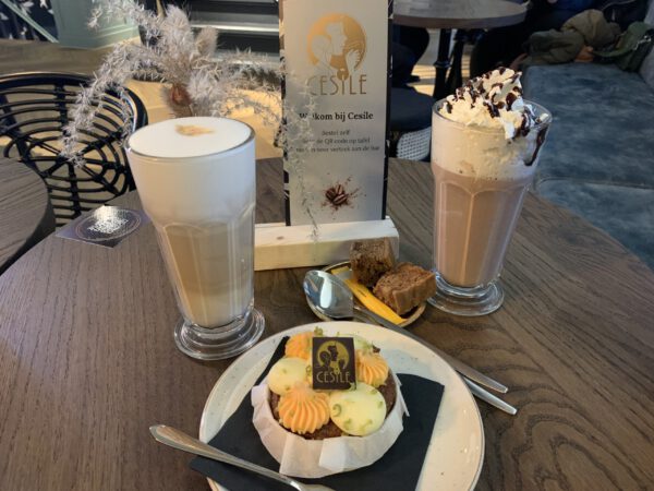 Koffie drinken in Groningen: Cesile coffee in de Herestraat