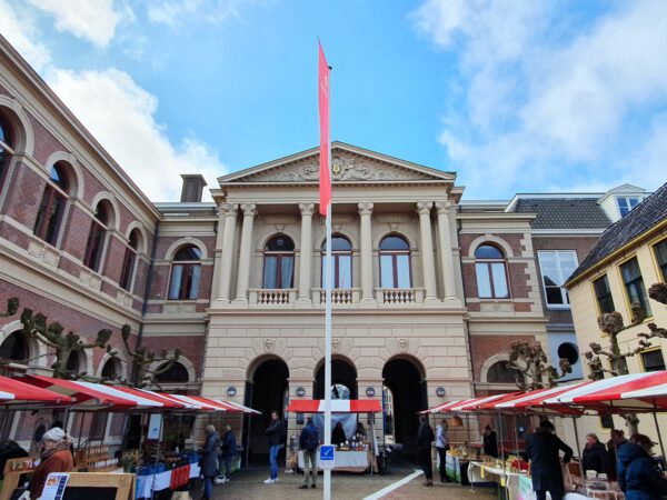 De Harmonie Groningen: één van de bezienswaardigheden en mooiste gebouwen van Groningen