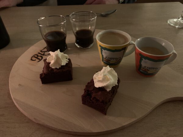 Eten bestellen en afhalen Groningen: De 2 Jongens uit Groningen