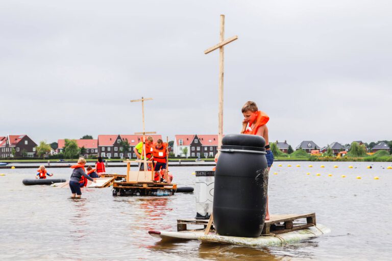 Kinderen bouwen deze zomer eigen vlot in Vlottendorp Meerstad