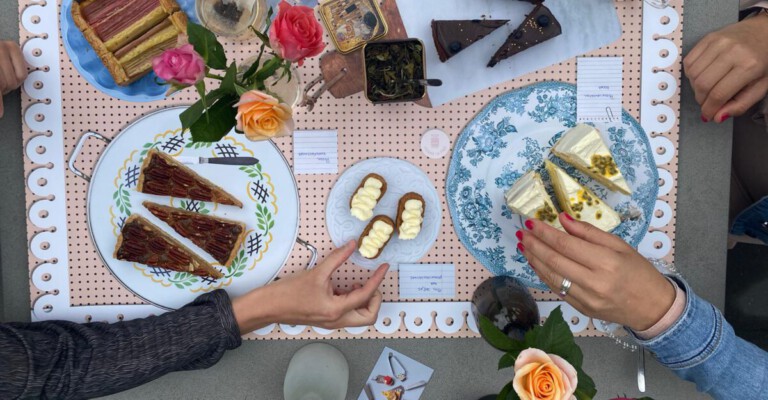 High Tea bestellen Groningen en laten bezorgen door Saakje het Bakmeisje