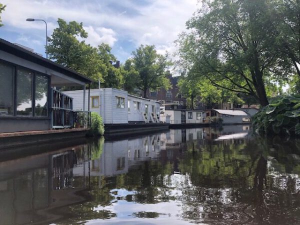 Boothuur Groningen tips: ga waterfietsen huren in Groningen