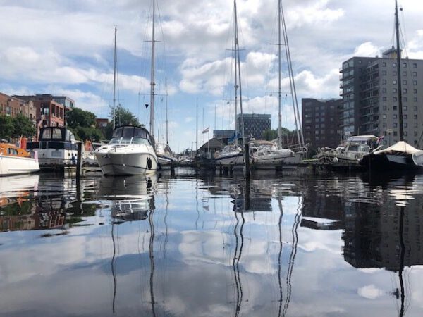 Boothuur Groningen tips: ga waterfietsen huren in Groningen