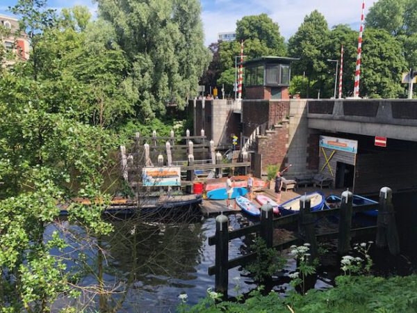 Boothuur Groningen tips: ga waterfietsen huren in Groningen