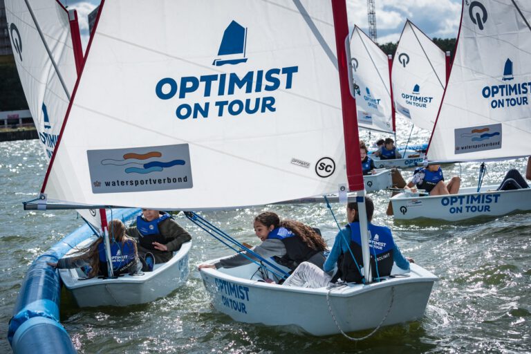 Laat jouw kinderen gratis kennismaken met watersport tijdens Optimist on Tour in Meerstad