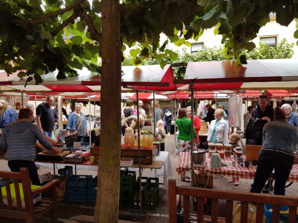 De Ommelander Markt is een leuke Groningse markt met streekrpoducten van de boeren uit de omgeving