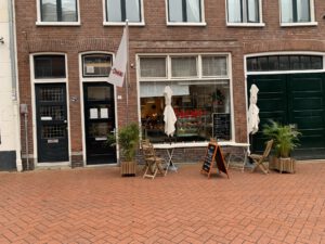 Beste koffie Groningen: Omni, Korenstraat 2