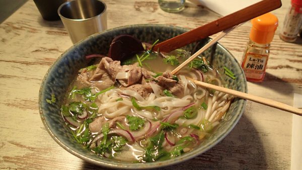 Lunchen Groningen tip: Pho bij Konbu Streetfood in Oosterstraat