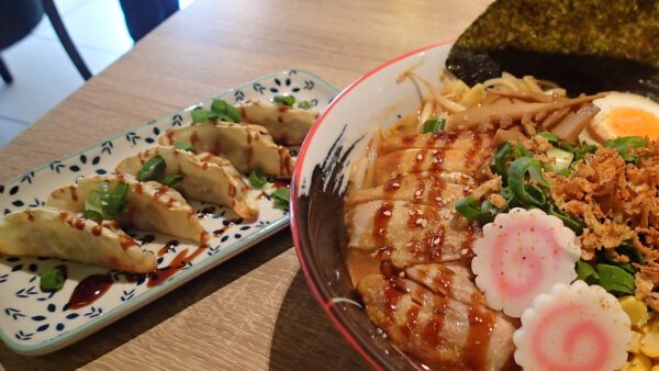 Lunchen Groningen tip: Ramen en gyoza bij Yanagi aan Gedempte Zuiderdiep