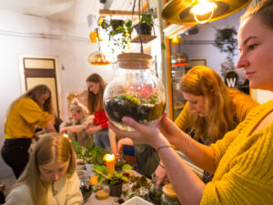 Creatieve workshop met groen: ecosysteem maken, leuk teamuitje in Groningen