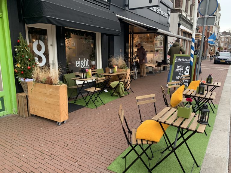 EIGHT; nieuwe lunch- en borrelspot aan de Aweg