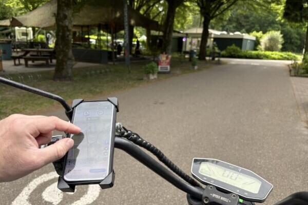 E-chopper huren in Groningen starten bij Camping Stadspark met routekaart op je telefoon