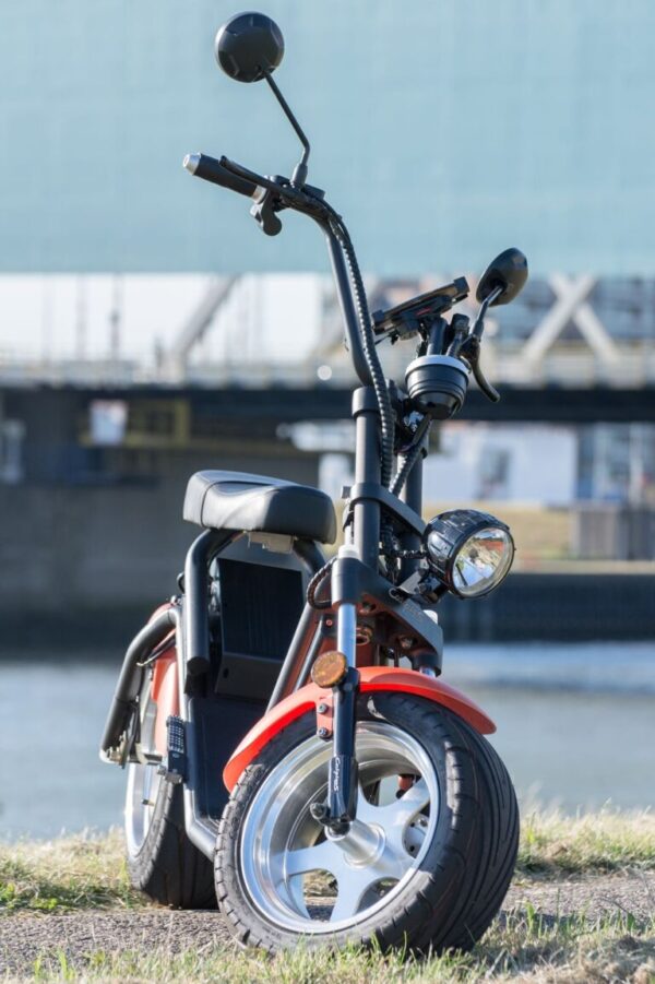 E-chopper ofwel elektrische chopper of scooter huren Groningen