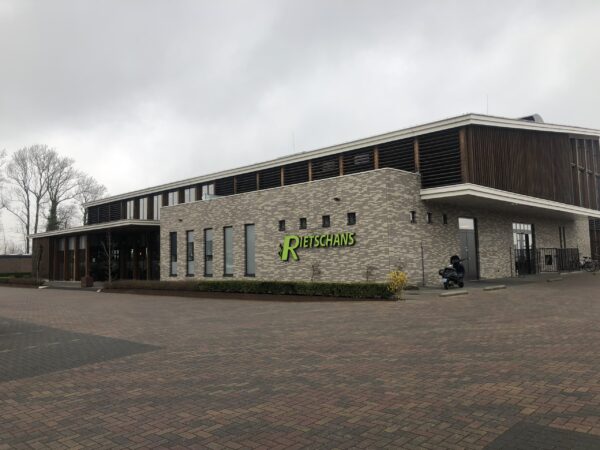 De Rietschans: lekker lunchen aan het water van Paterswoldsemeer en gratis parkeren