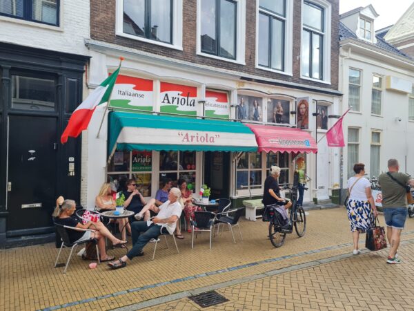 Leukste winkel in leukste winkelstraat Groningen Folkingestraat: Ariola