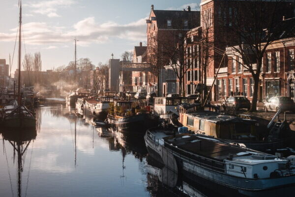 Rondvaart fotografie workshop Harmen van der Vaart Groningen met Borrelvloot. Noorderhaven.