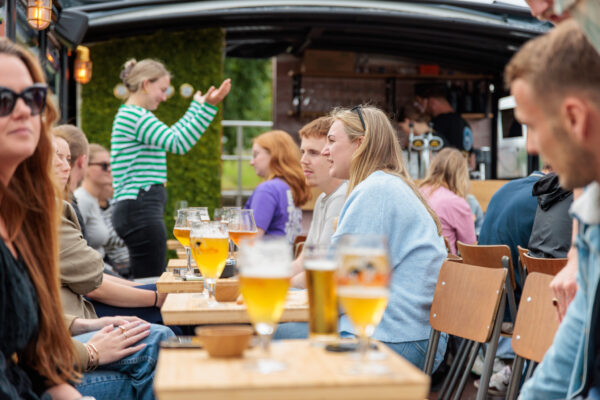 Terrasje Speciaal, varend terras en rondvaart Groningen
