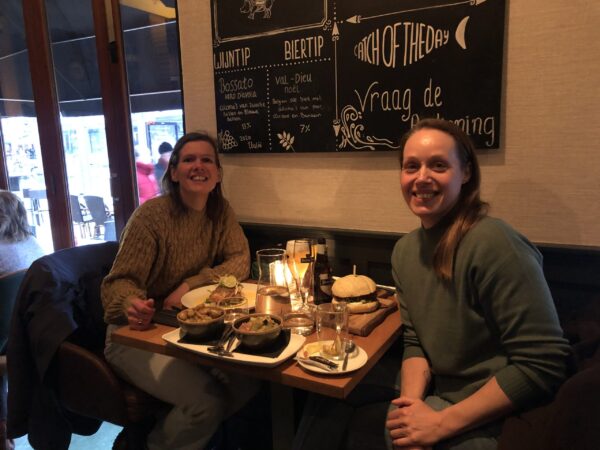 Grand Café Mr Bakels Groningen aan Zuiderdiep, leuke plek om gezellig uit eten te gaan