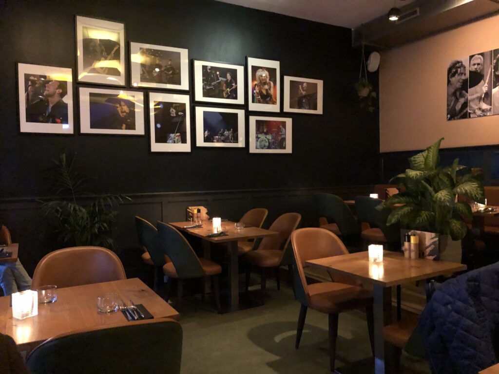 Grand Café Mr. Bakels: waar goed eten en gezelligheid samenkomen