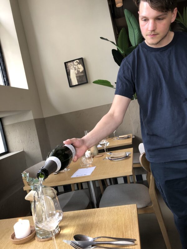 Onbeperkt cava drinken tijdens de Pacha Brunch Club in Groningen