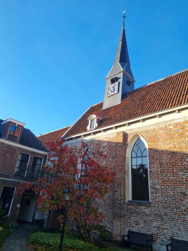 In het overzicht en de lijst van mooiste kerken van Groningen Stad: Pelstergasthuiskerk
