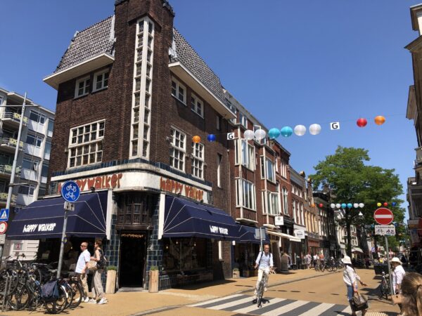 Goede schoenenwinkel met vakmanschap en service en barefoot schoenen: Happy Walker aan de Steentilstraat 2 in Groningen