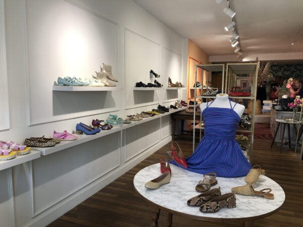 Leukste Schoenenwinkel in Groningen: Mary Jane Schoenenboetiek in aan de Oosterstraat 23 Groningen