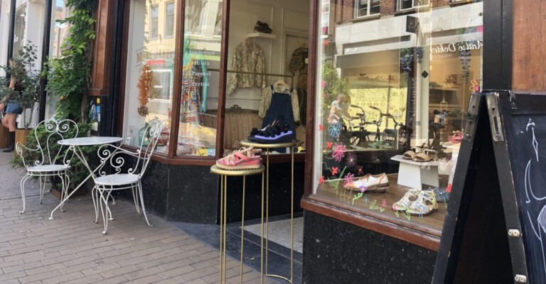 Leukste Schoenenwinkel in Groningen: Mary Jane Schoenenboetiek in aan de Oosterstraat 23 Groningen