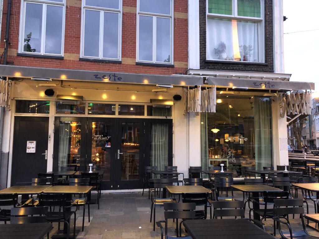 Verrast bij Zeste: shared dining en zinderende smaken
