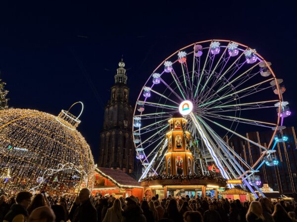 Winterstad Groningen, een grote kerstmarkt op de Grote Markt