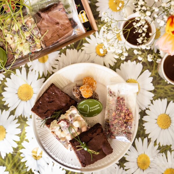 Gronings brievenbuspakketje met zoetigheid van Toet in Groningen voor 19,99 en gratis verzending. Thema: opkikkertje