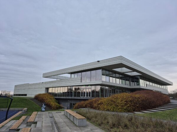 Sportcentrum Europapark in Groningen, ontworpen door architectenbureau VenhoevenCS