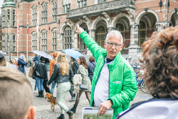 Groninger Gidsenteam - Stadswandeling Beleef Stad als een local- Titus