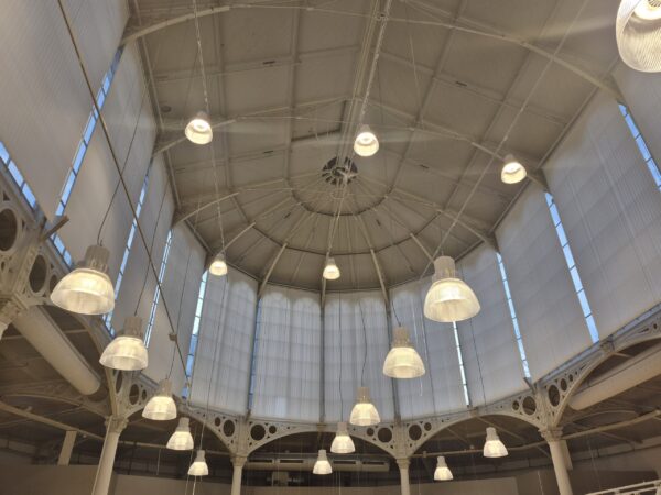 De constructie van de Korenbeurs op de Vismarkt in Groningen