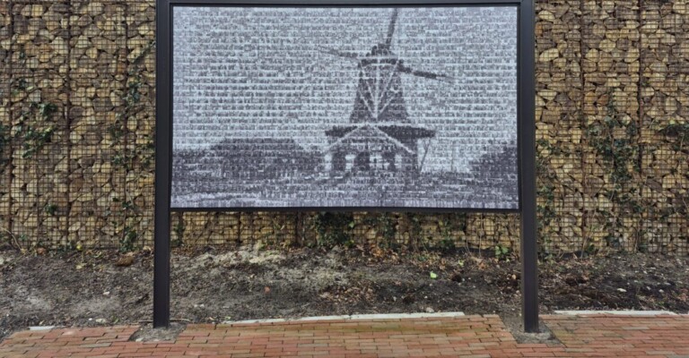 Een wandeling door Groningen: het Zuiderplantsoen. Op de foto: Houtzaagmolen De Zaayer