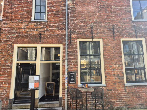 Vismarkt 56 in Groningen is nu Pronk