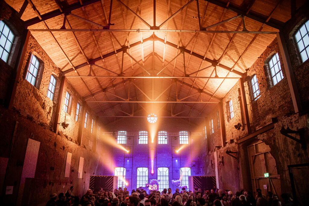 Ontdekken, dwalen en dansen: Grasnapolsky is terug | 14 t/m 16 mei Ontdekken, dwalen en dansen: Grasnapolsky is terug | 14 t/m 16 mei