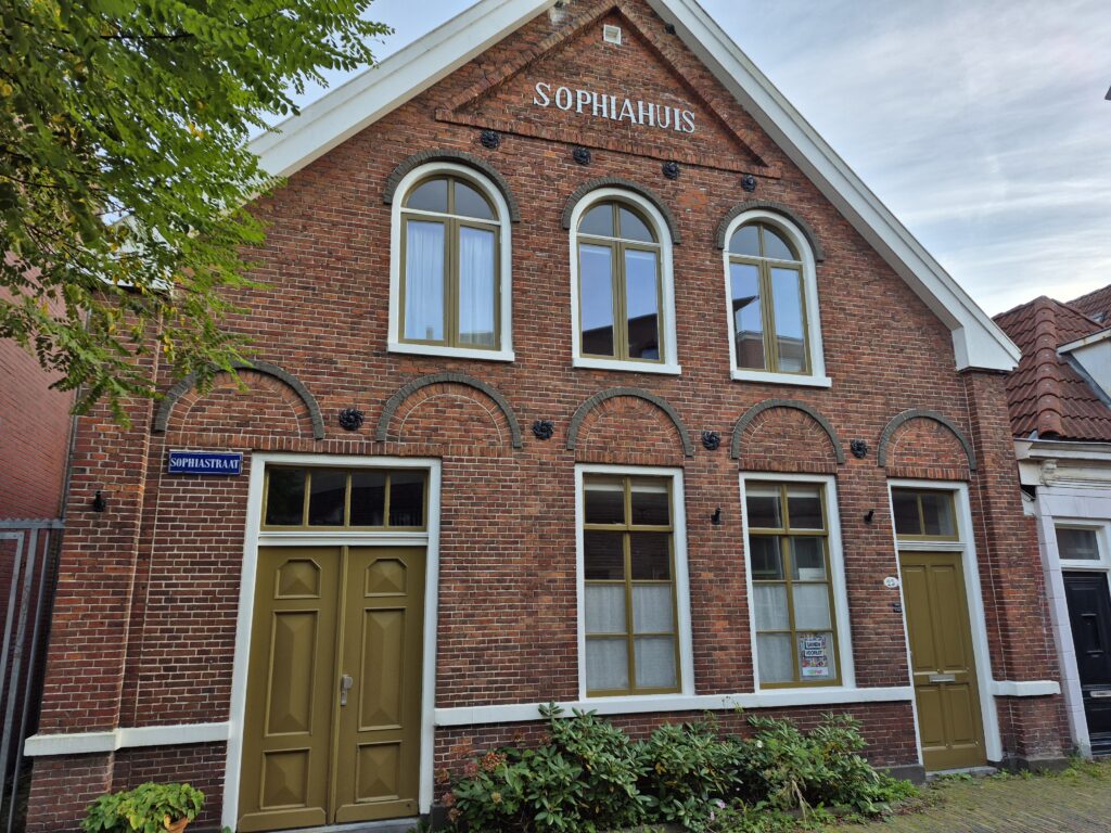 De Brandenburgerbuurt: van arbeiderswijk tot groene oase De Brandenburgerbuurt: van arbeiderswijk tot groene oase