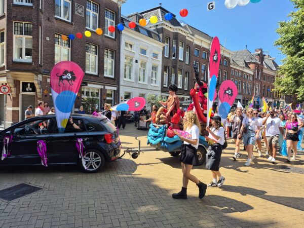 Pride Walk tijdens Pride Groningen voor en door LHBTI+ of LGBTQIA+